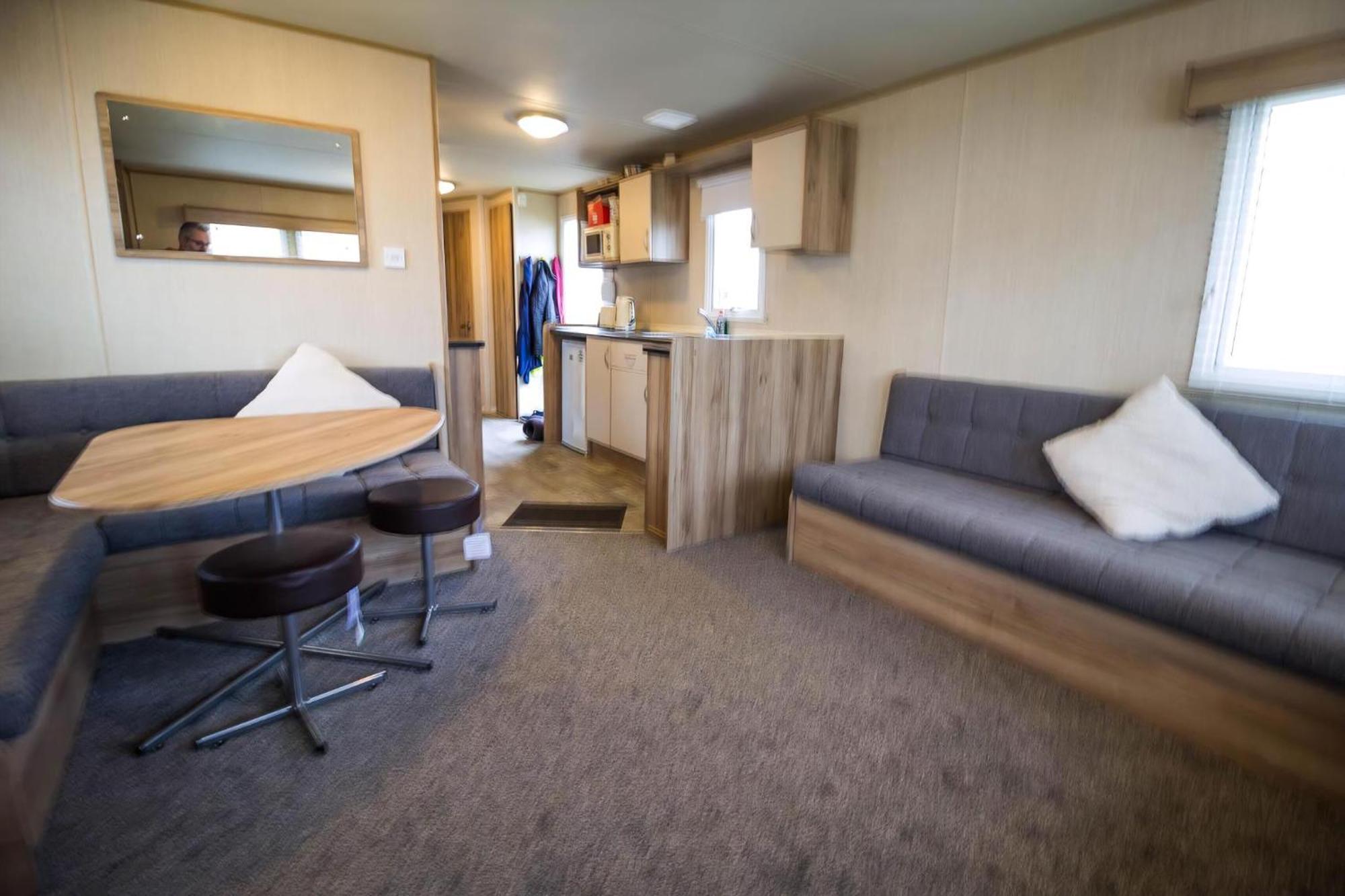 8 Berth Caravan In A Great Location In Norfolk Ref 50053D Hotel Great Yarmouth Buitenkant foto